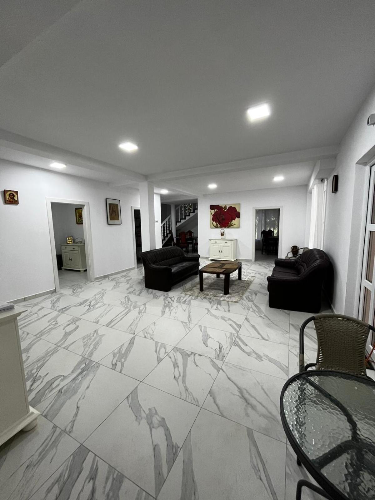 Vacation Villa Sucevita Bagian luar foto